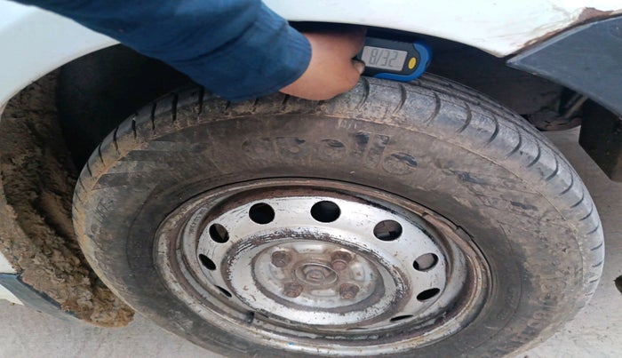 2013 Maruti Swift Dzire TOUR DIESEL, Diesel, Manual, 2,77,140 km, tyre