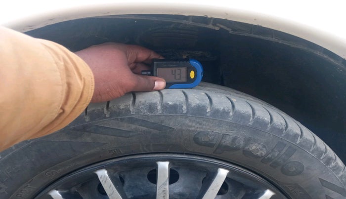 2015 Tata Indigo ECS LS TDI, Diesel, Manual, 84,992 km, tyre