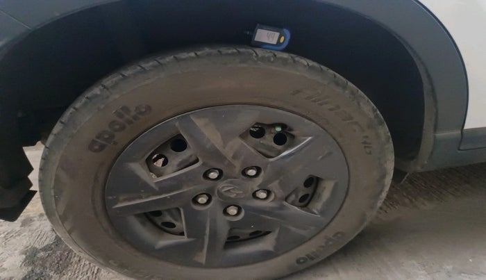 2023 Hyundai VENUE SX 1.2 PETROL, Petrol, Manual, 42,991 km, tyre