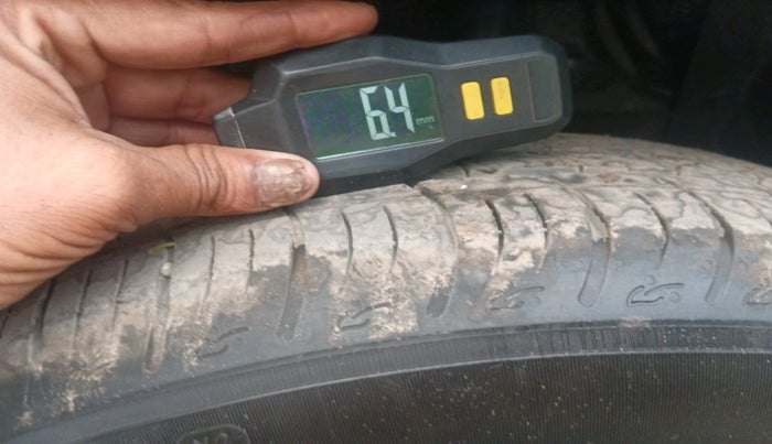 2024 Maruti BREZZA LXI, Petrol, Manual, 525 km, tyre