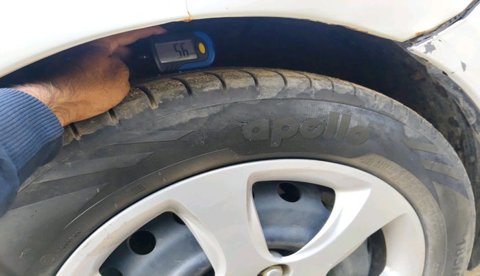 2011 Hyundai Verna FLUIDIC 1.6 VTVT EX, Petrol, Manual, 84,839 km, tyre