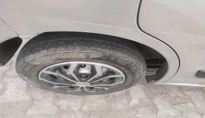 2013 Maruti Wagon R 1.0 LXI, Petrol, Manual, 49,107 km, tyre