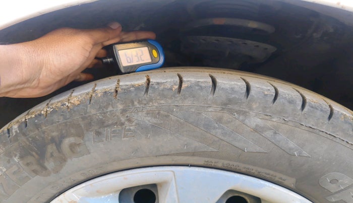 2017 Hyundai Elite i20 SPORTZ 1.2, Petrol, Manual, 1,00,366 km, tyre