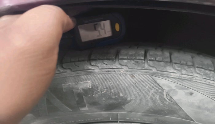 2014 Hyundai i10 MAGNA 1.1, Petrol, Manual, 1,11,104 km, tyre