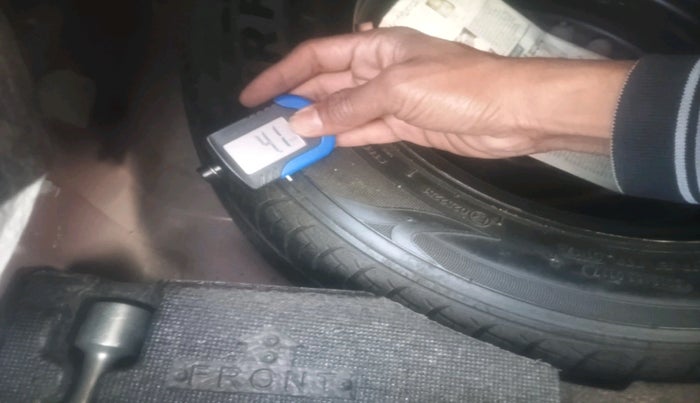 2017 Honda Amaze 1.2L I-VTEC VX, Petrol, Manual, 1,24,915 km, tyre