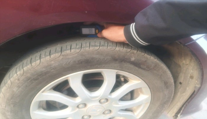 2017 Honda Amaze 1.2L I-VTEC VX, Petrol, Manual, 1,24,915 km, tyre