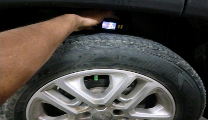 2018 Jeep Compass LIMITED (O) 2.0 DIESEL, Diesel, Manual, 1,45,917 km, tyre