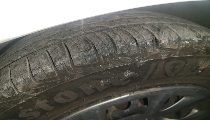 2017 Hyundai Grand i10 SPORTZ 1.2 KAPPA VTVT, Petrol, Manual, 89,699 km, tyre