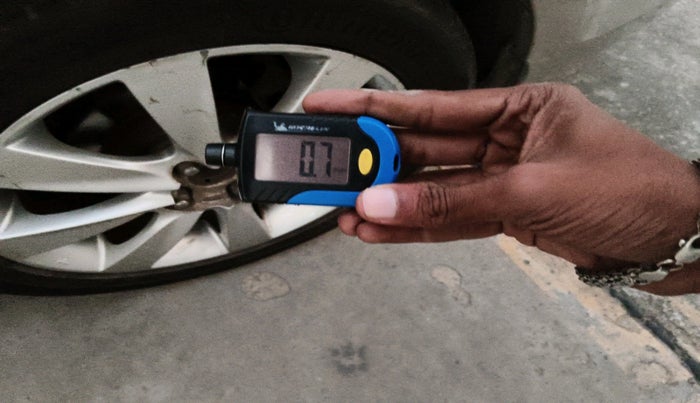 2011 Hyundai Verna FLUIDIC 1.6 VTVT SX AT, Petrol, Automatic, 89,321 km, tyre