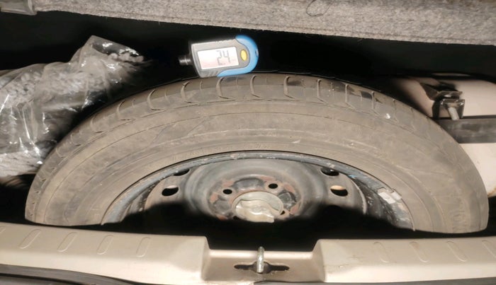 2017 Maruti Celerio VXI CNG, Petrol, Manual, 1,34,080 km, tyre