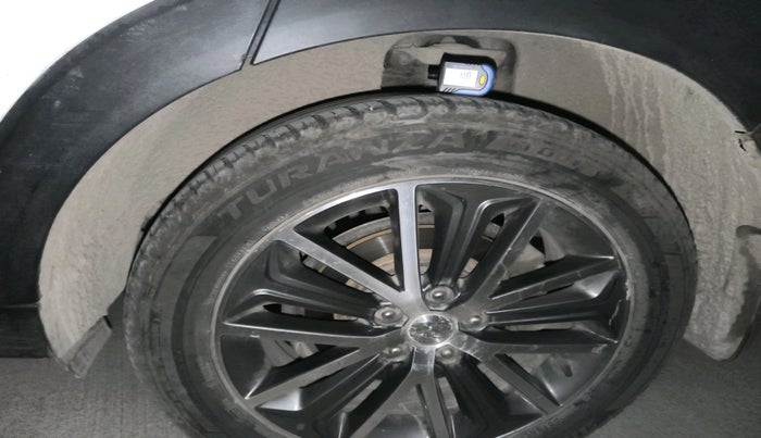 2017 Hyundai Tucson GLS 2WD AT DIESEL, Diesel, Automatic, 1,68,404 km, tyre