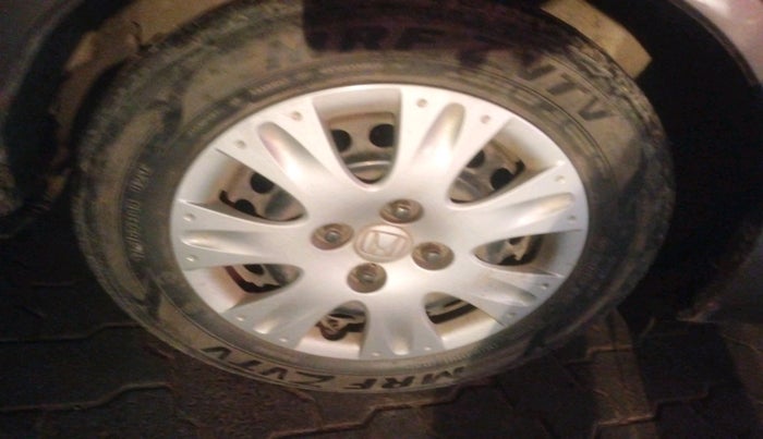 2016 Honda Amaze 1.2L I-VTEC S, Petrol, Manual, 91,437 km, tyre