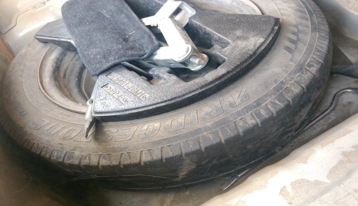 2014 Maruti Celerio VXI AMT, Petrol, Automatic, 1,11,079 km, tyre