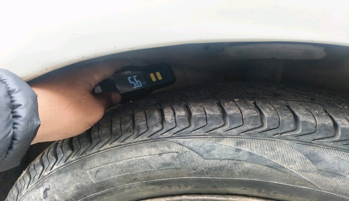 2013 Maruti Ertiga VDI, Diesel, Manual, 1,67,035 km, tyre