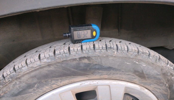 2016 Renault Kwid RXT 1.0, Petrol, Manual, 79,385 km, tyre