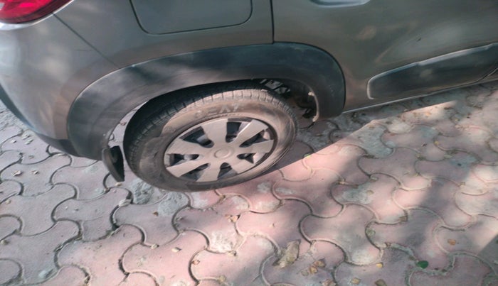 2016 Renault Kwid RXT 1.0, Petrol, Manual, 79,385 km, tyre