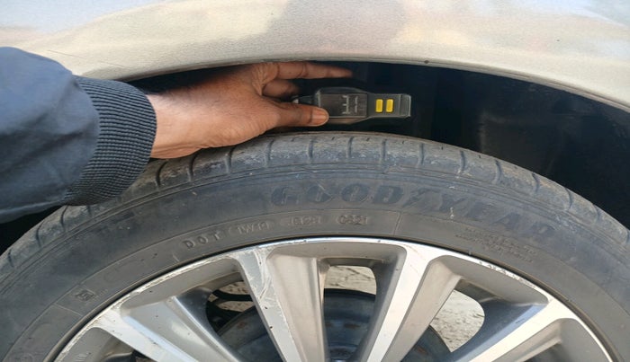 2021 Maruti Ciaz ALPHA  AT 1.5 SHVS PETROL, Petrol, Automatic, 46,434 km, tyre