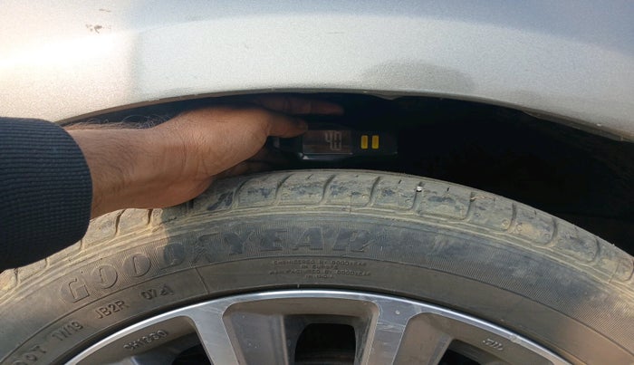 2021 Maruti Ciaz ALPHA  AT 1.5 SHVS PETROL, Petrol, Automatic, 46,434 km, tyre