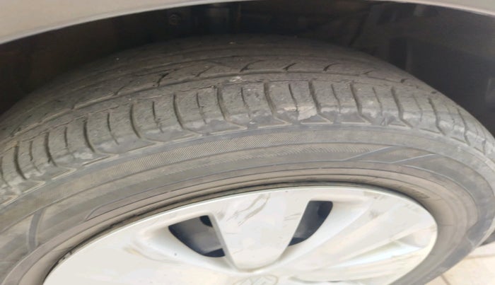 2017 Maruti Ertiga VDI SHVS, Diesel, Manual, 1,20,661 km, tyre