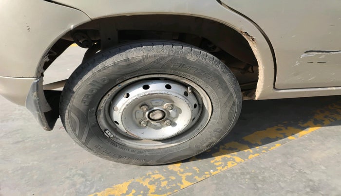2011 Maruti Alto LXI, Petrol, Manual, 1,47,575 km, tyre