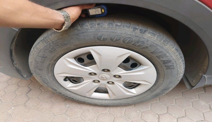 2018 Hyundai Creta E PLUS 1.6 PETROL, Petrol, Manual, 27,555 km, tyre