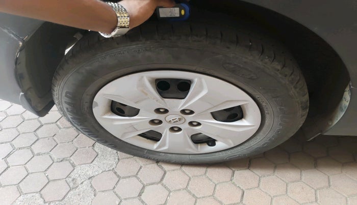 2018 Hyundai Creta E PLUS 1.6 PETROL, Petrol, Manual, 27,555 km, tyre