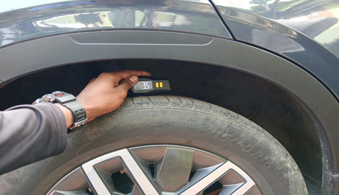 2021 Hyundai VENUE SX 1.0 TURBO, Petrol, Manual, 36,300 km, tyre