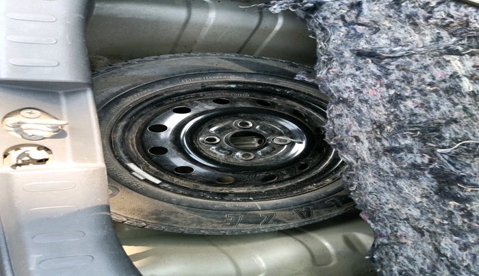 2010 Maruti A Star VXI, Petrol, Manual, 1,00,210 km, tyre