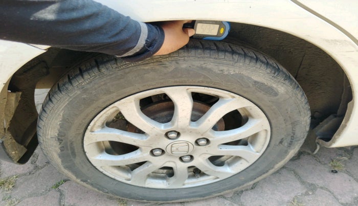 2013 Honda Amaze 1.2L I-VTEC VX AT, Petrol, Automatic, 1,42,774 km, tyre