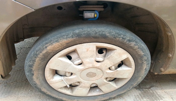 2011 Maruti Wagon R 1.0 LXI, Petrol, Manual, 81,594 km, tyre