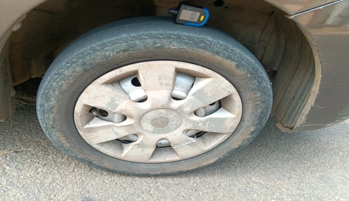 2011 Maruti Wagon R 1.0 LXI, Petrol, Manual, 81,594 km, tyre