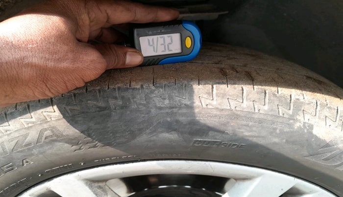 2018 BMW X1 sDrive 20d Expedition, Diesel, Automatic, 1,35,511 km, tyre