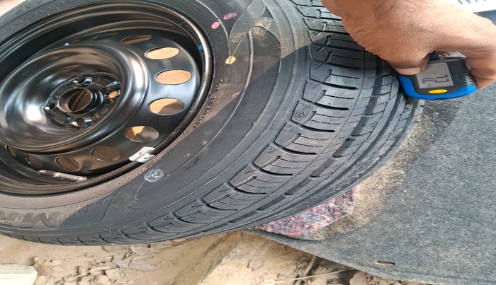 2019 Maruti Ciaz SIGMA 1.5 SHVS MT  PETROL, Petrol, Manual, 48,507 km, tyre