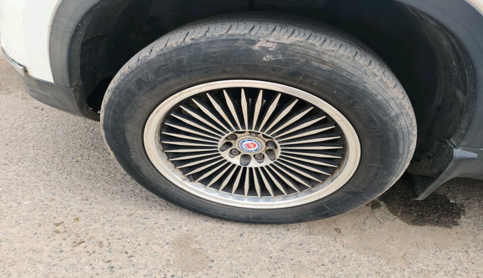 2019 Tata Harrier XM 2.0L KRYOTEC, Diesel, Manual, 1,26,452 km, tyre