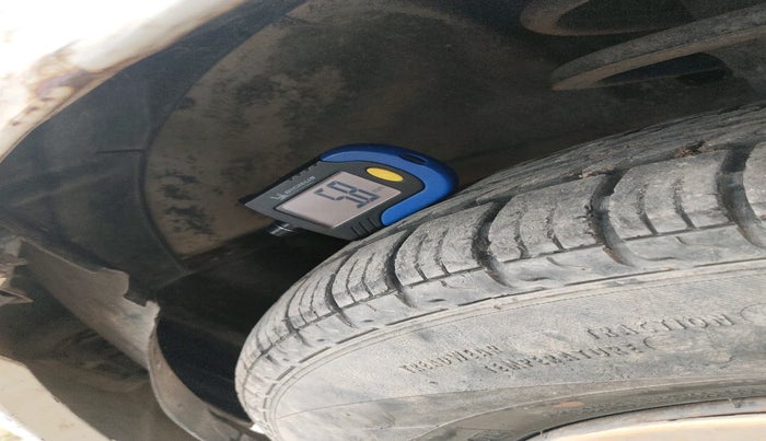 2011 Maruti Swift Dzire VXI, Petrol, Manual, 52,845 km, tyre