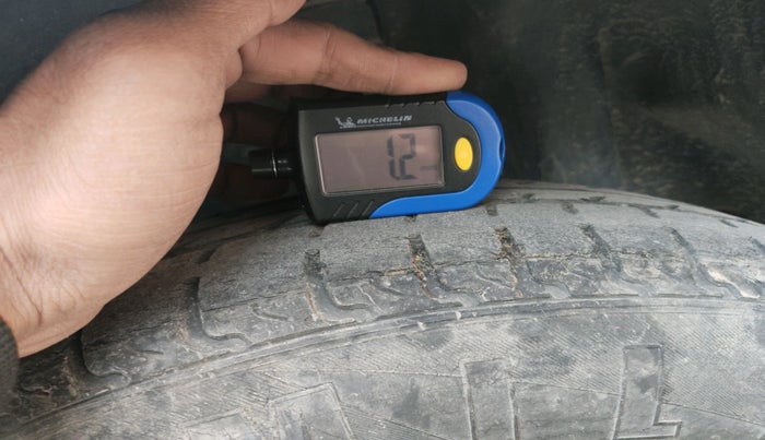 2011 Maruti Swift Dzire VXI, Petrol, Manual, 52,845 km, tyre