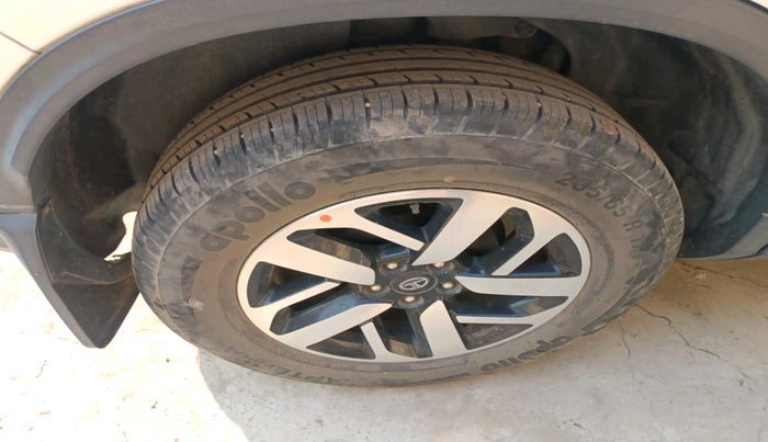 2021 Tata Harrier XZA PLUS 2.0L DUAL TONE, Diesel, Automatic, 10,994 km, tyre