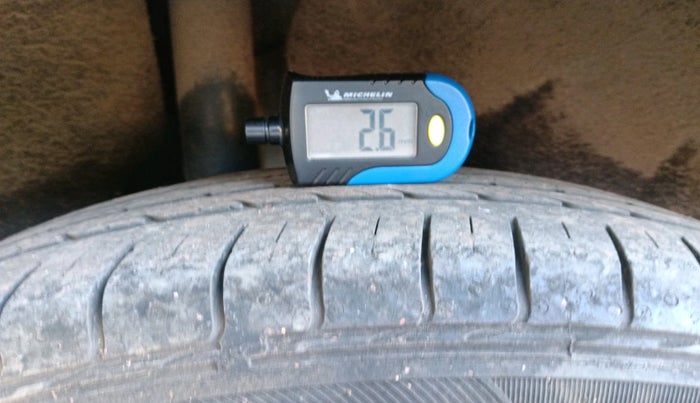 2014 Ford Ecosport TREND 1.5L PETROL, Petrol, Manual, 1,05,514 km, tyre