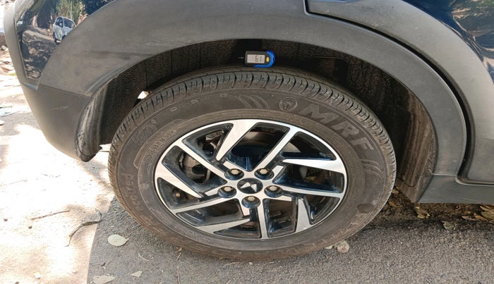 2024 Mahindra XUV 3XO AX5 1.5 Turbo Diesel Autoshift Plus, Diesel, Automatic, 15,539 km, tyre