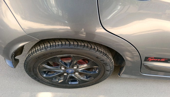 2015 Ford New Figo TITANIUM 1.2 PETROL MT, Petrol, Manual, 81,301 km, tyre