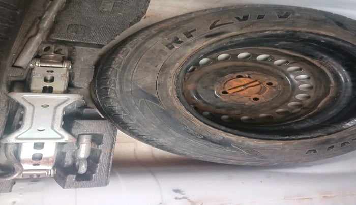 2016 Honda Amaze 1.2L I-VTEC SX, Petrol, Manual, 54,104 km, tyre