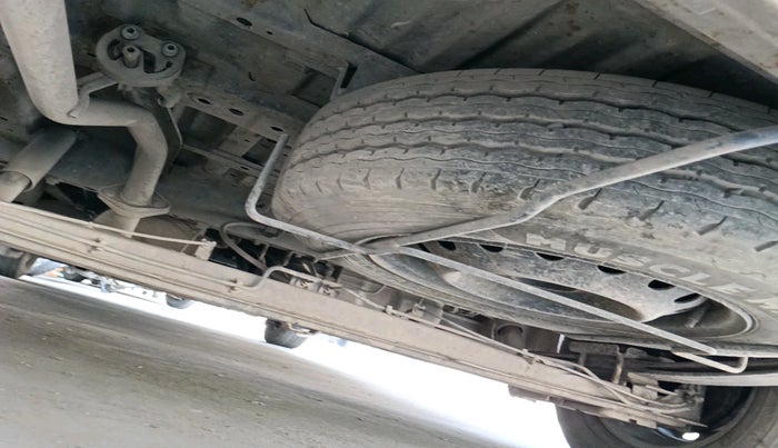 2013 Nissan Evalia XE, Diesel, Manual, 2,04,956 km, tyre