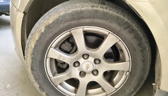 2010 Chevrolet Cruze LTZ, Diesel, Manual, 1,26,807 km, tyre