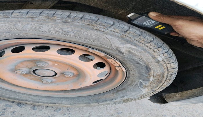 2014 Maruti Alto 800 LXI, Petrol, Manual, 70,710 km, tyre