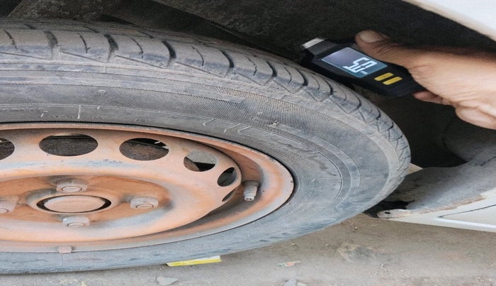 2014 Maruti Alto 800 LXI, Petrol, Manual, 70,710 km, tyre