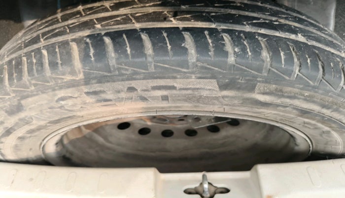 2017 Maruti Celerio ZXI AMT, Petrol, Automatic, 1,31,499 km, tyre