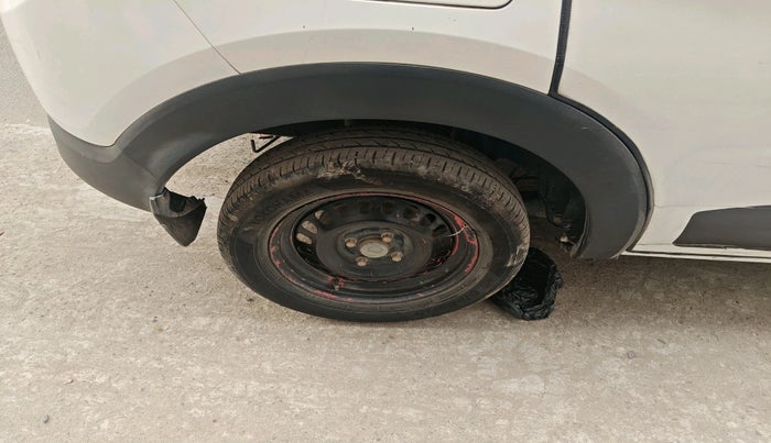 2022 Renault TRIBER RXT, Petrol, Manual, 76,145 km, tyre