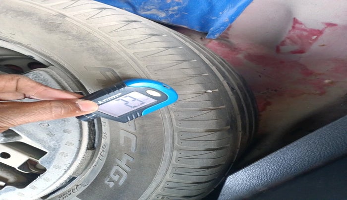 2017 Maruti Vitara Brezza ZDI PLUS, Diesel, Manual, 1,65,419 km, tyre