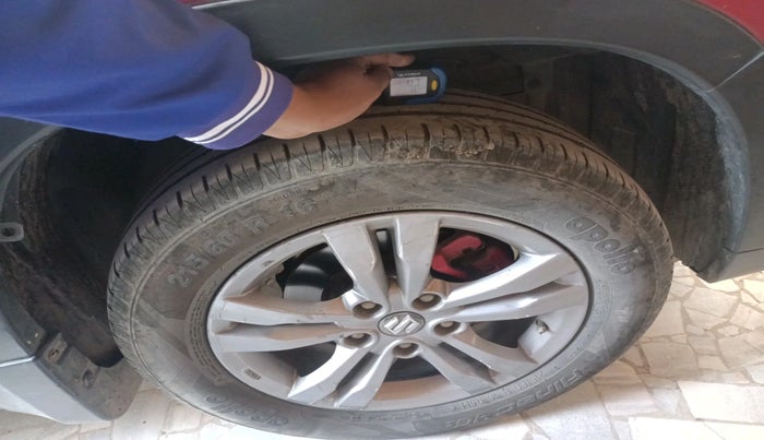 2017 Maruti Vitara Brezza ZDI PLUS, Diesel, Manual, 1,65,419 km, tyre