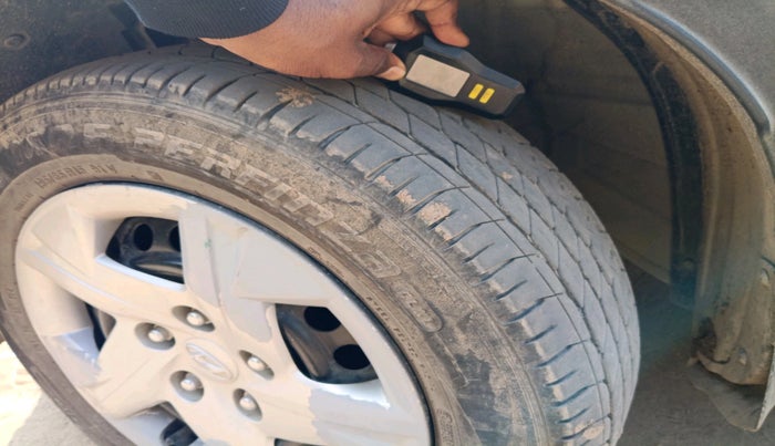 2022 Hyundai VENUE S 1.2, Petrol, Manual, 65,255 km, tyre